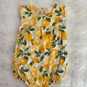 Old Navy Lemon and Lime Patterned romper with snaps 6 to 12 months